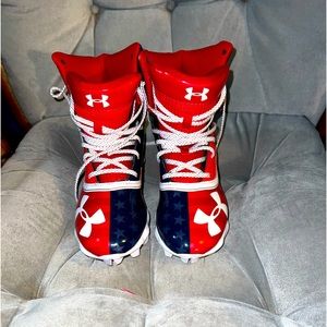 Under Armour Football Cleats Size 5 Boys